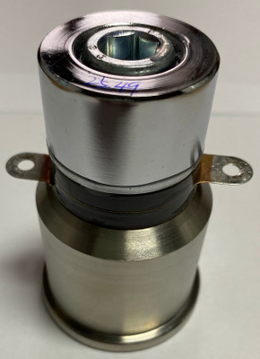 Transducteur ultrasonique piézoélectrique titanique adapté aux besoins du client de vibration de 50w 28khz