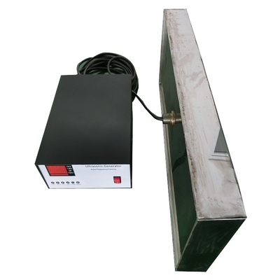 Transducteur de nettoyage ultrasonique de caisse en métal et équipement immersifs de générateur