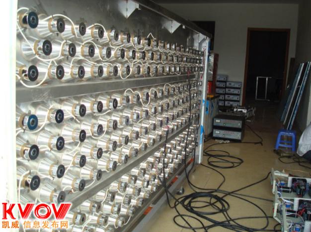 fréquence ultrasonique piézoélectrique quintuple 30w 78mm d'hertz /45khz /80khz/120khz du transducteur 25khz