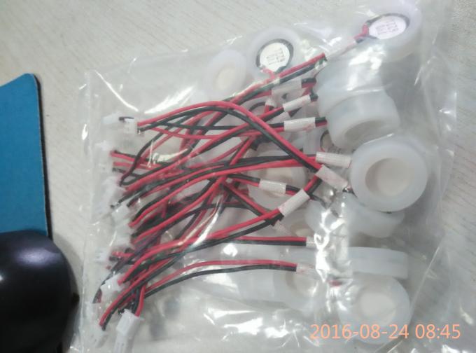 Transducteur de pulvérisation ultrasonique en céramique piézoélectrique avec des fils pour l'équipement de pulvérisation