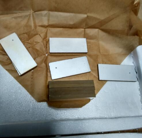Matériel en céramique piézo-électrique d'élément de forme de rectangle pour les dispositifs électriques