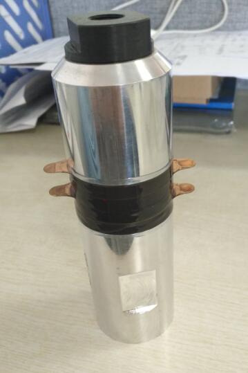 projet en plastique de transducteur de soudure ultrasonore de 1500W 15K soudant ISO9001