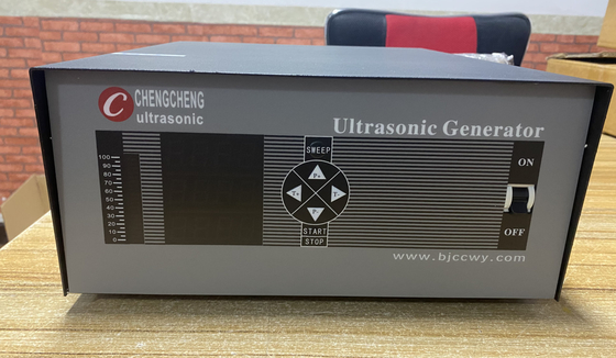 nettoyage de commande numérique de générateur de l'ultrason 20k