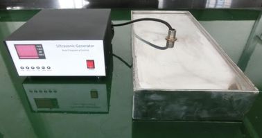 Transducteur ultrasonique de vibration de cavitation de fréquence de 300 watts pour le nettoyage