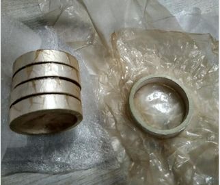 Rendement élevé adapté aux besoins du client par électrodes en céramique piézo-électriques de taille du plat deux de forme de tube et d'anneau